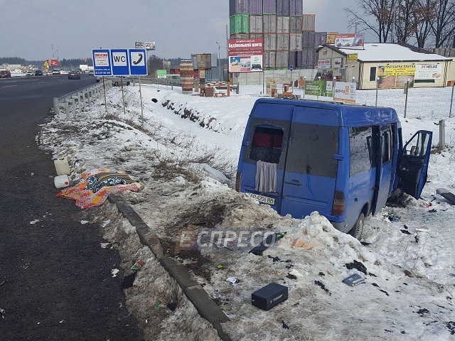 Під Києвом сталася смертельна аварія за участю дітей (моторошні фото)